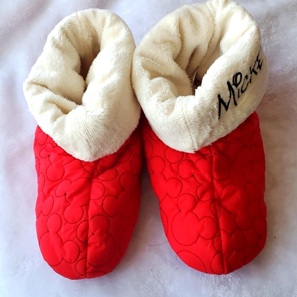 NWOT MICKEY SLIPPERS - Picture 3 of 11